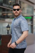 Erkek Yakalı Jakar Baskılı Kısa Kollu T-shirt resmi